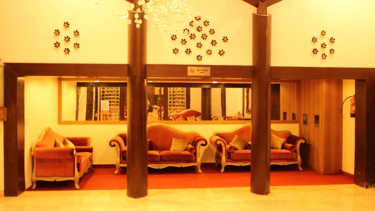 Regenta Inn Jaipur, Adarsh Nagar Buitenkant foto